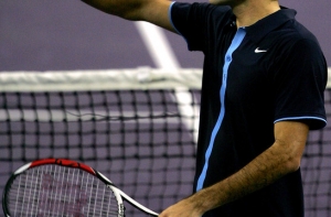 Федерер [одержал первую победу] в Шанхае