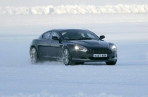 Опубликовано первое [фото серийного Aston Martin Rapide]