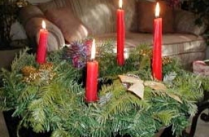 Пожарные напоминают об [опасности свечей]