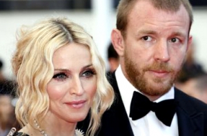 Мадонну развели [без ее присутствия] и за 1 минуту