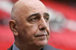 Галлиани [опроверг информацию] о переходе Шевченко в «Реал»