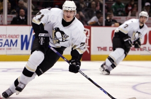 [Хет-трики Малкина и Овечкина] принесли победу их клубам