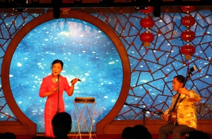 В Китае официально запретили [петь «под фанеру»]