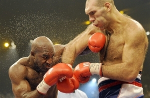 [Валуев защитил] чемпионский титул (видео)