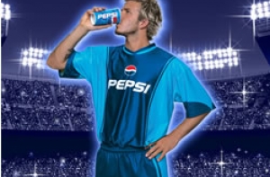 [Дэвид Бэкхем] разорвал спонсорский контракт с Pepsi