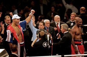 Холифилд [опротестовал результат поединка] с Николаем Валуевым