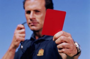 В Испании судья показал [19 красных карточек в одном матче]