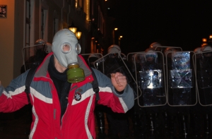 Возможно, [полиция не была готова к беспорядкам]