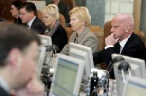 Политики: Годманис может [«перетряхнуть» правительство]