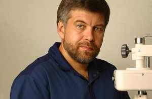 Профессор Соломатин [готов помочь Эдгару Горбаню]