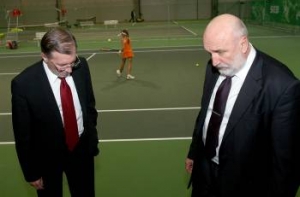 Ивар Годманис [проиграл в теннис] 5 латов