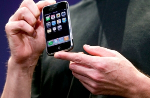 Журналисты назвали [дату премьеры iPhone Nano]