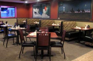 Сотрудники ресторана [в Мичигане отказались от зарплаты]