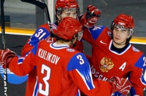 На молодежном чемпионате мира по хоккею [россияне уступили канадцам]