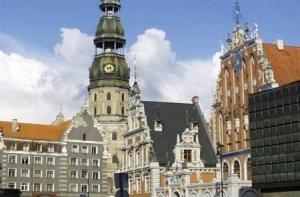 С церкови Св. Петра [на три месяца «улетит» петушок]