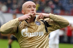 Английский клуб [арендовал футболиста «Зенита»]