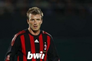 [Бекхэм дебютировал в «Милане»] с победы