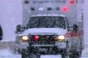 На дорогах Латвии из-за снега [затруднено движение]