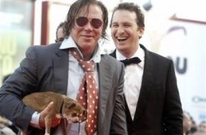 Накануне ночи «Оскара» [Микки Рурк потерял близкого друга]