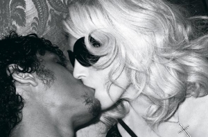 Гай Ритчи [осудил Мадонну]