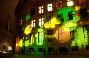 На 90-летнем юбилее Латвии [сэкономили 180 тысяч латов]