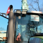 Крестьяне заблокировали [въезд в Ригу по улице Бривибас]