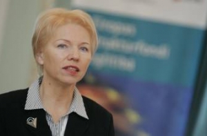 Советникам [Коке зарплаты не сократят]