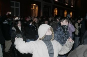 «Латвийские революционеры» [призывают сменить правительство]