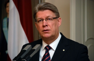 Президент будет выбирать премьера [между Залансом и Домбровскисом]