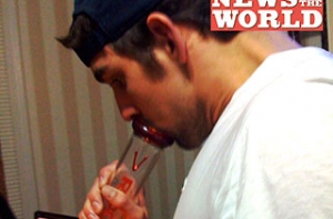 СМИ: [Майкл Фелпс употребляет наркотики]