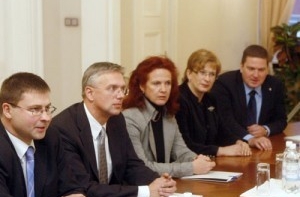 Новое время диктует [президенту свои условия]