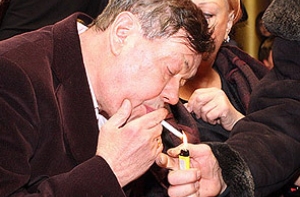 Николай Караченцов [возвращается на сцену]