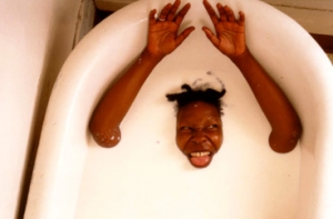 Выиграйте 70 латовую подарочную карту [для любимой женщины]