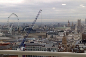 В небе над Лондоном [замечены НЛО]