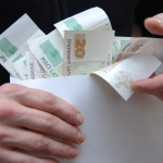 45% работников [согласны получать зарплату «в конвертах»]