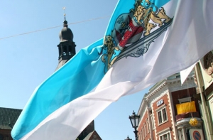 Самосознание рижан [будут поднимать вместе с флагом]