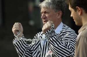 «Ночной дозор»: гонения на антифашистов [могут вызвать массовые беспорядки]