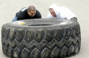 Водителей просят пока [«не переобуваться»]