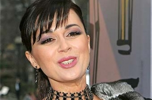 Телеканал «Россия» [отозвал иск к Анастасии Заворотнюк]