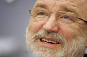 Экс-премьер: [латвийцев спасут гособлигации]