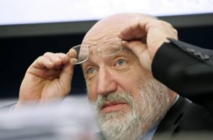 Лембергс: Годманис никогда бы [не сделал атомную бомбу]