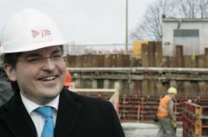 [Далдерис ускорит ликвидацию] агентства Jaunie «Trīs brāļi»