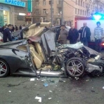 В Москве Ferrari на скорости 200 км/ч [протаранил три иномарки]