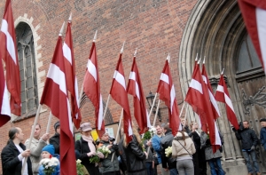 Латвию в Брюсселе снова [обвинили в неонацизме]