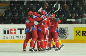 Сборная России по хоккею [победила Швецию в овертайме]