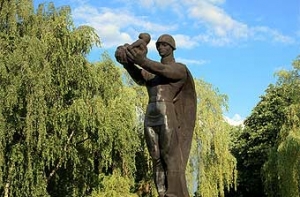 [Украинский памятник воину-освободителю] отправят в музей