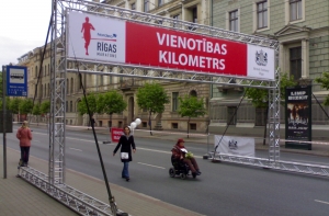 В Рижском марафоне приняли участие [почти 8600 бегунов]