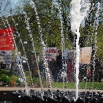 В Риге [заработали фонтаны]