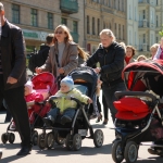 [Сокращение пособий коснется] всех работающих родителей