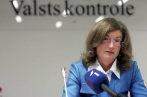 Судраба: Служебной машиной пользуются [и мои сотрудники]